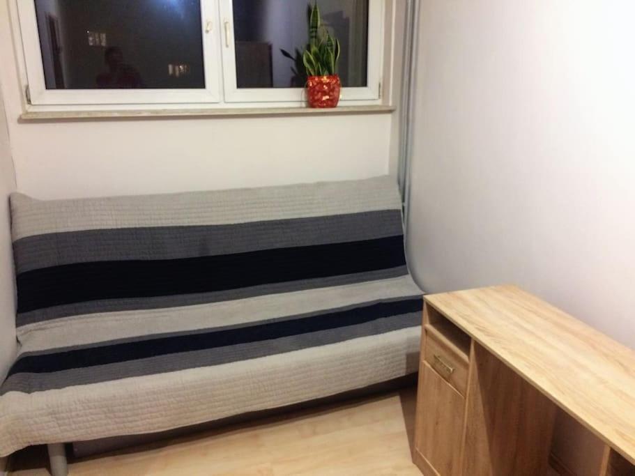 Nice Room, Комната, Pokoj Miedzy Airport Wro A Centrum วรอตซวาฟ ภายนอก รูปภาพ