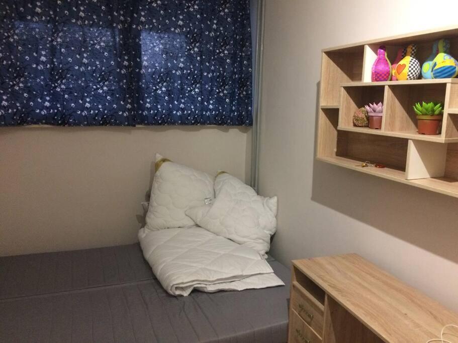 Nice Room, Комната, Pokoj Miedzy Airport Wro A Centrum วรอตซวาฟ ภายนอก รูปภาพ