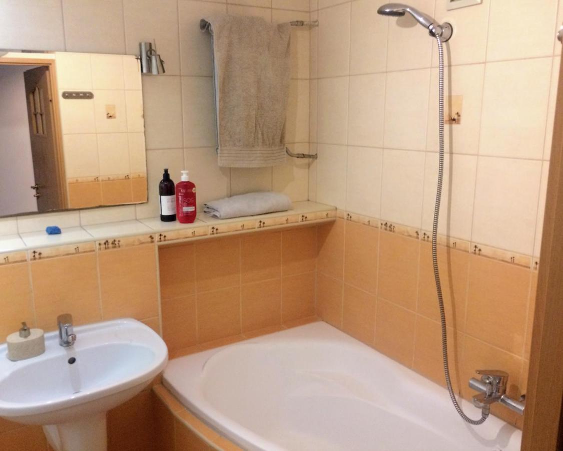 Nice Room, Комната, Pokoj Miedzy Airport Wro A Centrum วรอตซวาฟ ภายนอก รูปภาพ